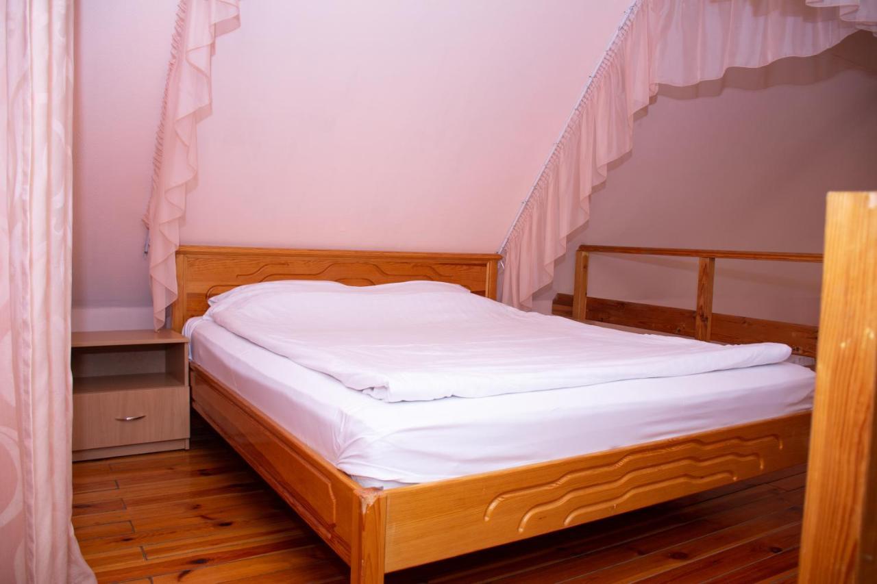 Gostiniy Dvor Non-Stop Hotel Kherson Exterior photo