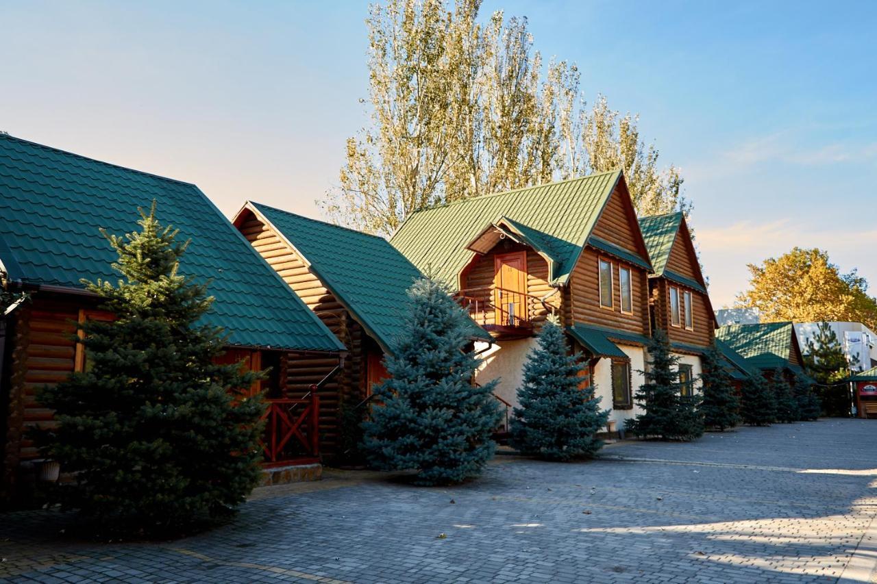 Gostiniy Dvor Non-Stop Hotel Kherson Exterior photo