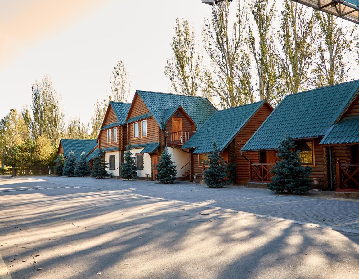 Gostiniy Dvor Non-Stop Hotel Kherson Exterior photo